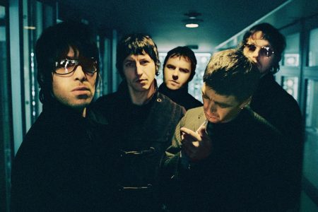 La subasta de Oasis soñada: Manuscritos, guitarras y hasta un carro de golf Oasis