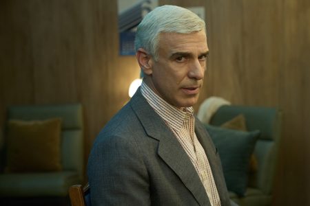 4 estrenos de Netflix que se roban las miradas Leonardo Sbaraglia en El hombre que amaba los platos voladores