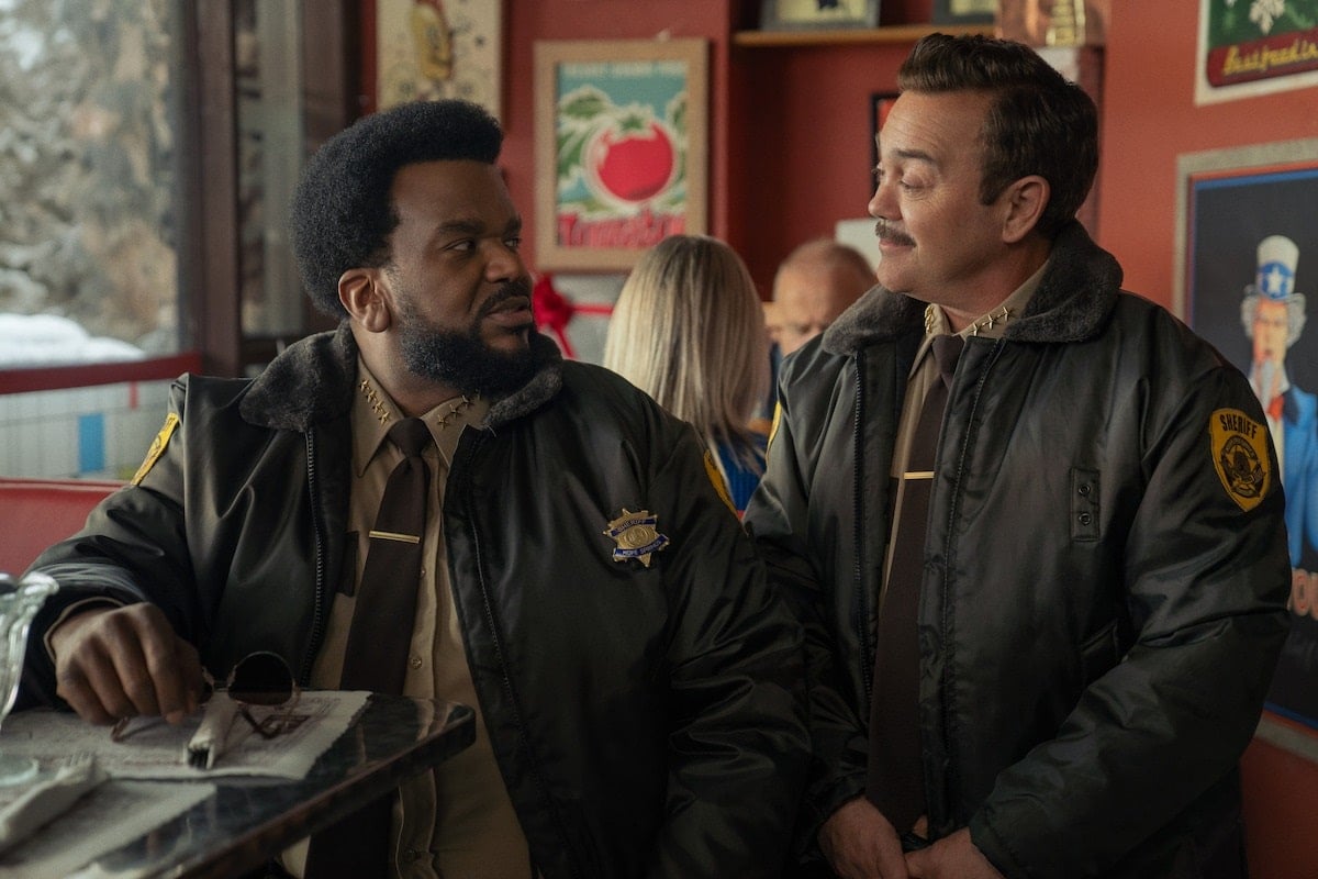 Craig Robinson y Joe Lo Truglio en Un muñeco de nieve para derretirse