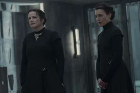 Emily Watson y Olivia Williams en Dune: La profecía (2024)