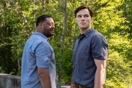 Nicholas Hoult y Cedric Yarbrough en Jurado Nº 2 (2024)