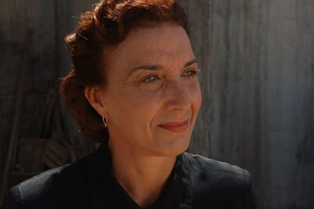 3 películas para recordar a Marisa Paredes, la "chica Almodóvar" que murió a los 78 años Marisa Paredes en El espinazo del diablo (2001)