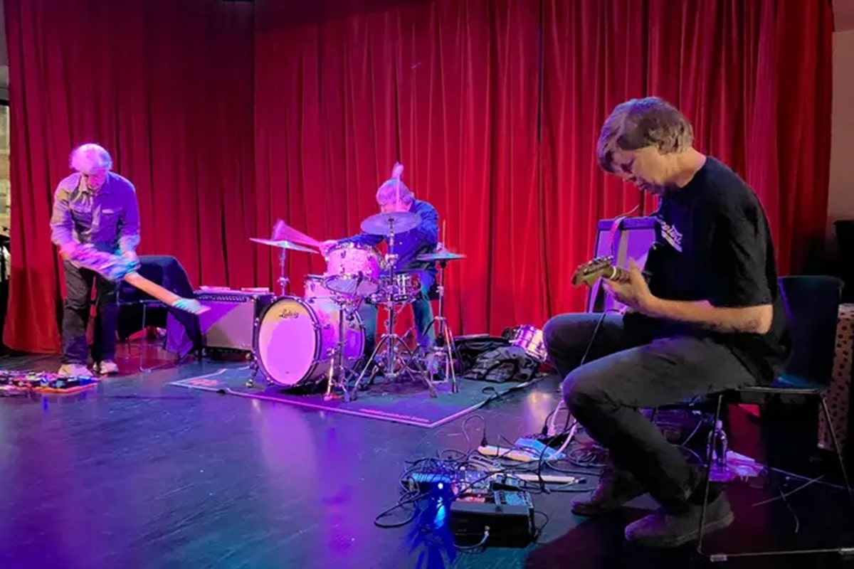 Thurston Moore, Lee Ranaldo y Steve Shelley