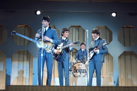 4 curiosidades sobre "I Feel Fine", canción de The Beatles que John Lennon despreciaba The Beatles