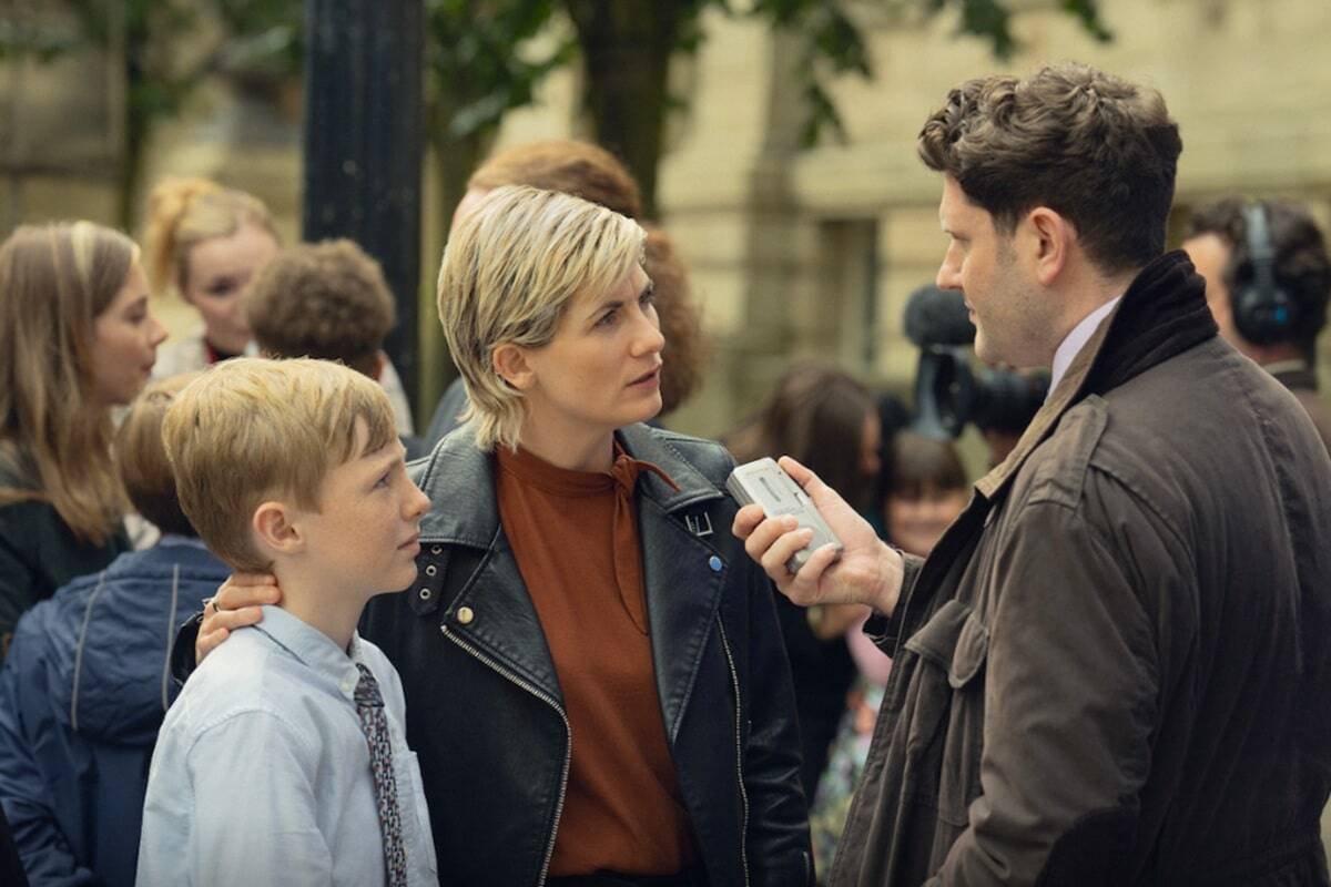 Toby Eden y Jodie Whittaker en Ciudad tóxica (2025)