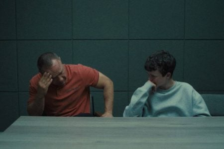 Adolescencia es la serie del momento: ¿Está basada en una historia real? Stephen Graham y Owen Cooper en Adolescencia (2025)