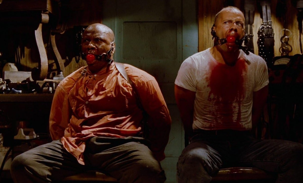 Bruce Willis y Ving Rhames en Pulp Fiction (1994)