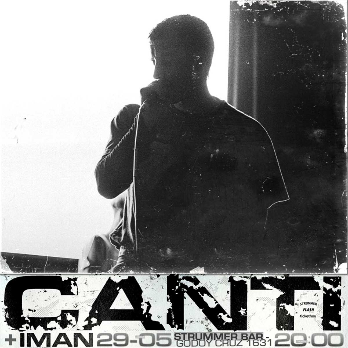 Canti en Strummer Bar
