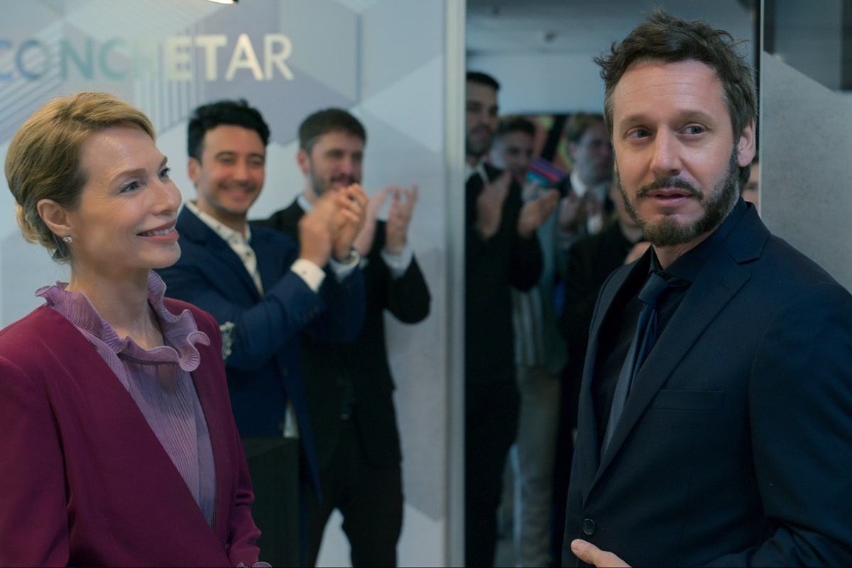 Gloria Carrá y Benjamín Vicuña en Corazón delator (2025)