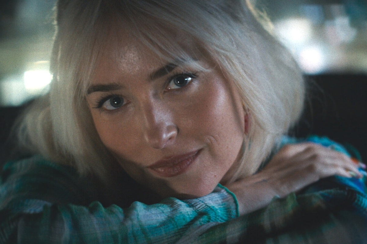 Dakota Johnson en Papi (2024).