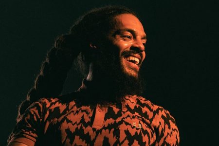 La BBC se disculpa por transmitir el polémico show de Bob Vylan en Glastonbury 2025: "Inaceptable" La BBC se disculpa por transmitir el polémico show de Bob Vylan en Glastonbury 2025: "Inaceptable"