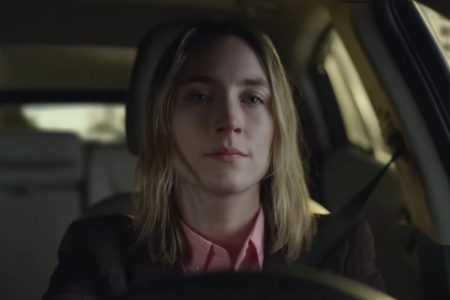 El videoclip de "Psycho Killer", protagonizado por Saoirse Ronan