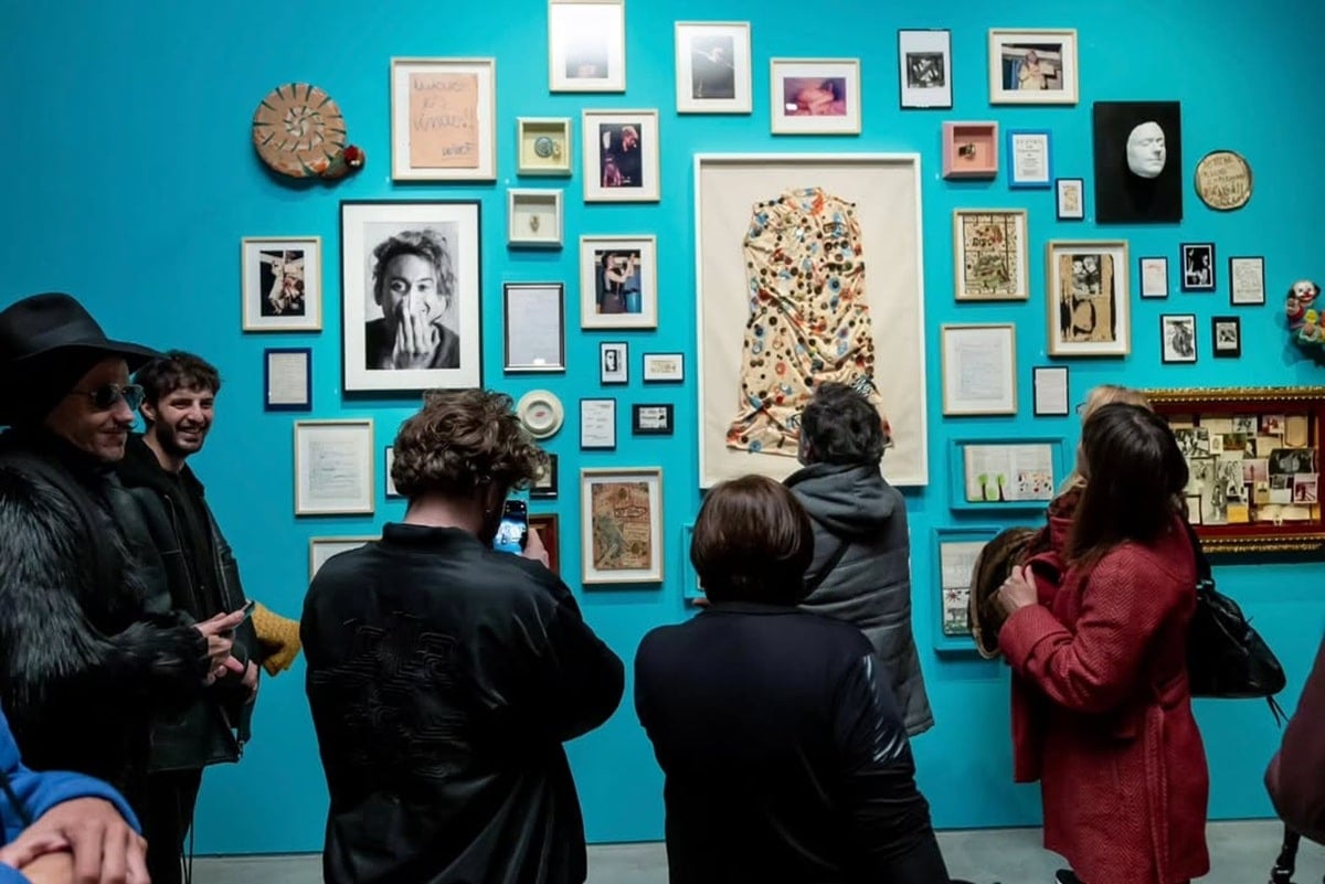 “Esto es teatro. Once escenas experimentales: del Di Tella al Parakultural” de varios artistas