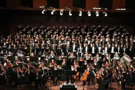 El Sistema Nacional de Orquestas de Venezuela celebra sus 50 años con tres nuevos discos El Sistema Nacional de Orquestas de Venezuela celebra su 50º aniversario con tres nuevos discos