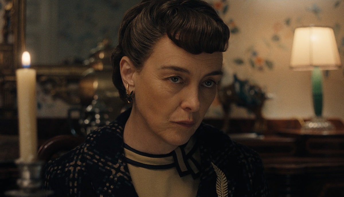 Olivia Williams es Alma Reville