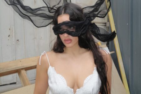 Rosalía prepara su gran regreso y deja mensajes ocultos en redes sociales