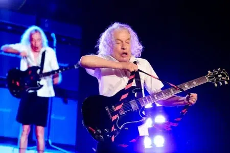 Angus Young y el músico que es "aburrido" sin su banda: "Es pésimo sin ella"