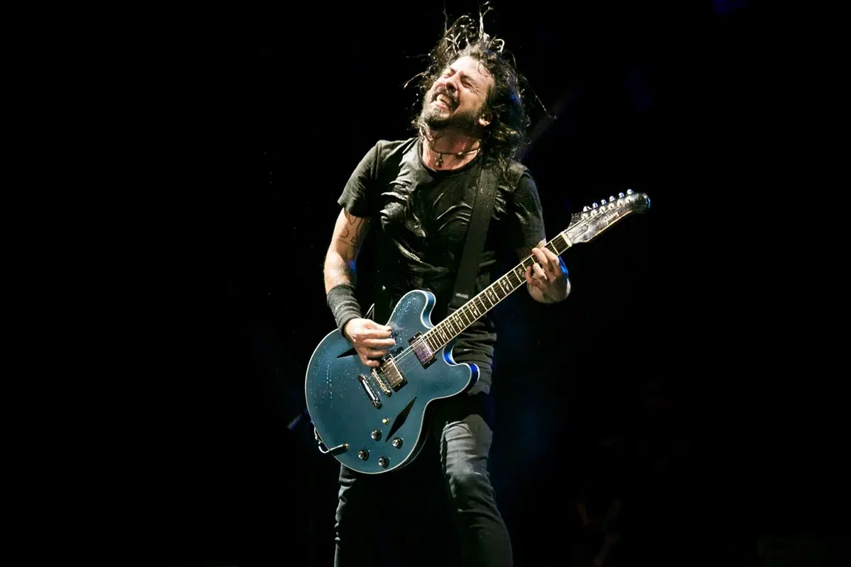 La canción de Foo Fighters que a Dave Grohl le costó: "Estuve a punto de destrozar mi guitarra"