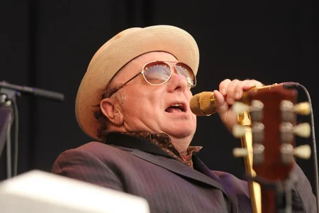 Van Morrison y la década en que la música dejó de ser inspiradora: "No hubo nada nuevo" Van Morrison y la década en que la música dejó de ser inspiradora: "No hubo nada nuevo"