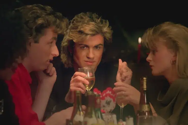 5 canciones pop para escuchar en Navidad