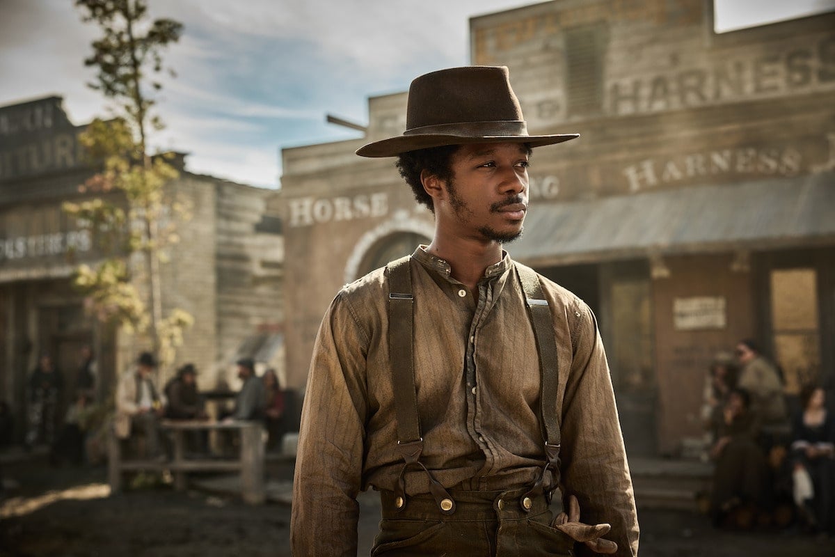Lamar Johnson es Albert Mason
