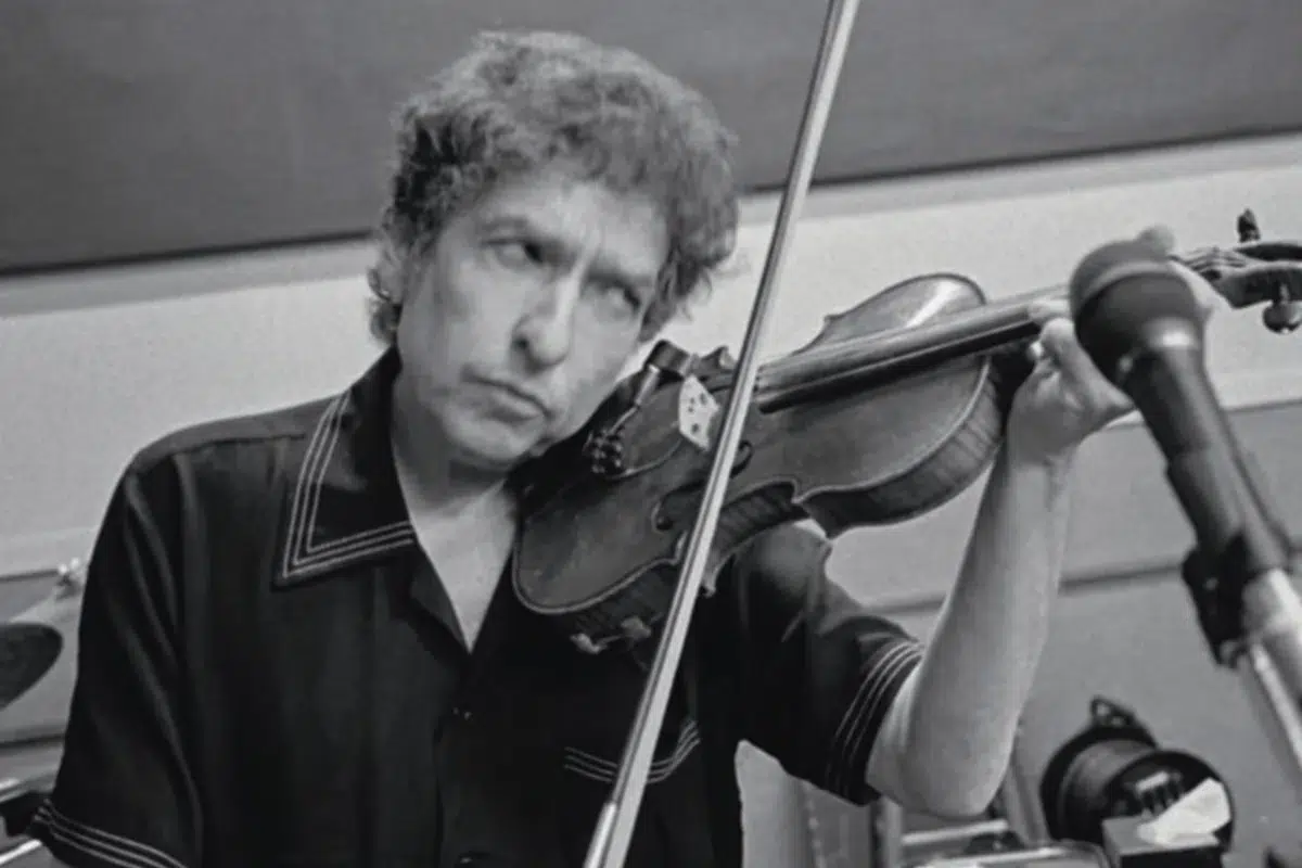 10 canciones populares donde brilla el violín