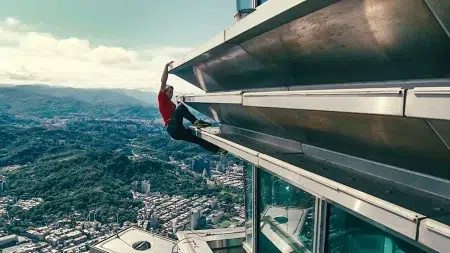 5 documentales de deportes extremos que tenés que ver si te impactó Alex Honnold Adrenalina pura: 5 documentales de deportes extremos que tenés que ver si te impactó Alex Honnold