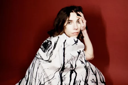 PJ Harvey prepara un nuevo disco y un libro: Así lo anunció en Año Nuevo PJ Harvey prepara un nuevo disco y un libro: Así lo anunció en Año Nuevo