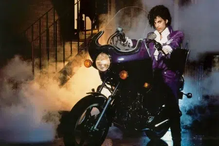 5 tapas de discos donde la moto es protagonista