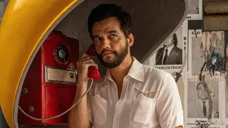 Crítica de El agente secreto: el drama brasileño que revisita la dictadura desde el suspenso El agente secreto