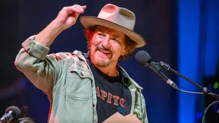 Matter of Time: De qué trata el documental solidario de Eddie Vedder para ver en Netflix