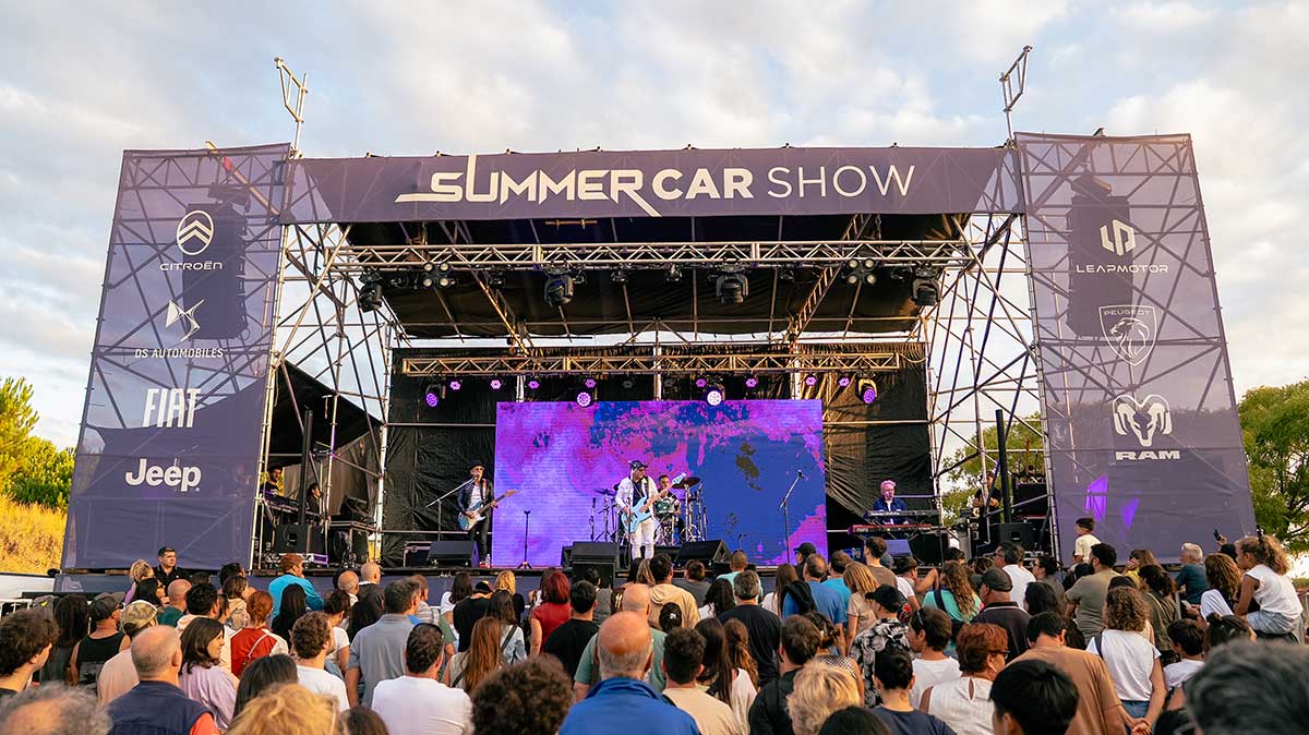 Los Tipitos en Summer Car Show de Stellantis: La banda sonora de un viaje a la playa Los Tipitos en Summer Car Show de Stellantis