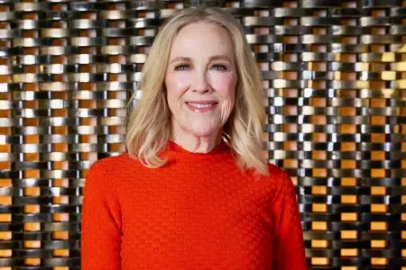 El emotivo homenaje a Catherine O'Hara en los SAG Awards Catherine O'Hara.