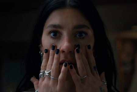 Algo terrible está a punto de suceder llegó a Netflix: La serie imperdible para fans del terror Algo terrible está a punto de suceder llegó a Netflix