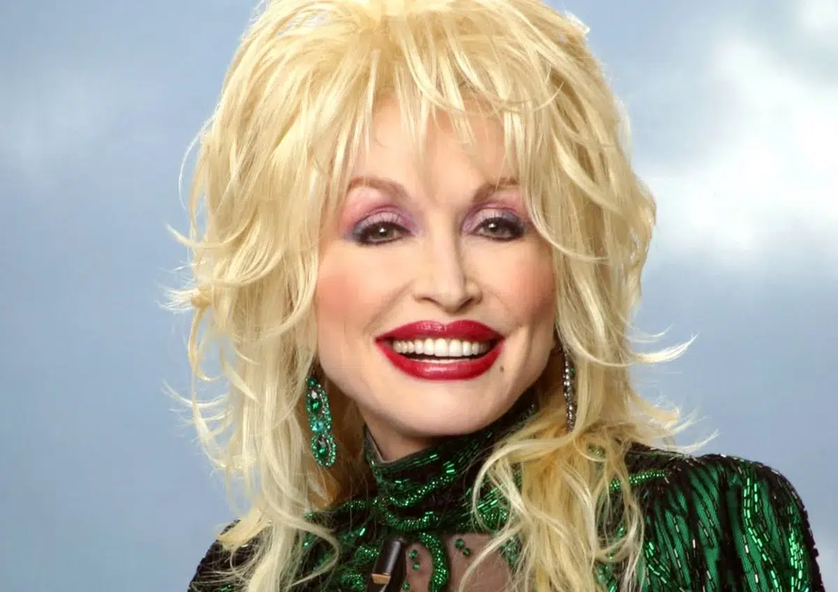 Dolly Parton elige una de sus peores canciones: "Tengo algunas que apestan" Dolly Parton elige una de sus peores canciones.