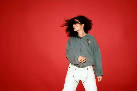 Lorde deja su sello y comienza una nueva etapa como artista independiente Lorde