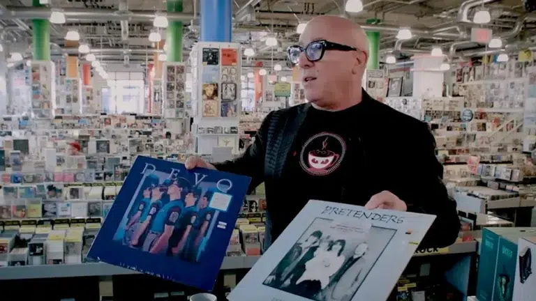 Los discos que eligió Maynard James Keenan en la famosa tienda Amoeba Records