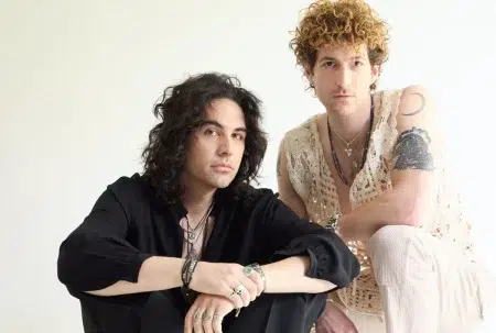 Evan Stanley y Nick Simmons, hijos de los líderes de Kiss, presentan su nuevo proyecto musical