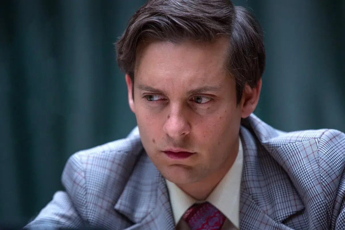 Tobey Maguire serio