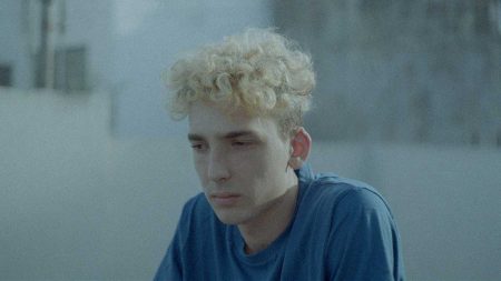 Crítica de Emi: Benicio Mutti Spinetta al frente de una íntima historia sobre lo que permanece oculto Emi, película de Ezequiel Erriquez Mena