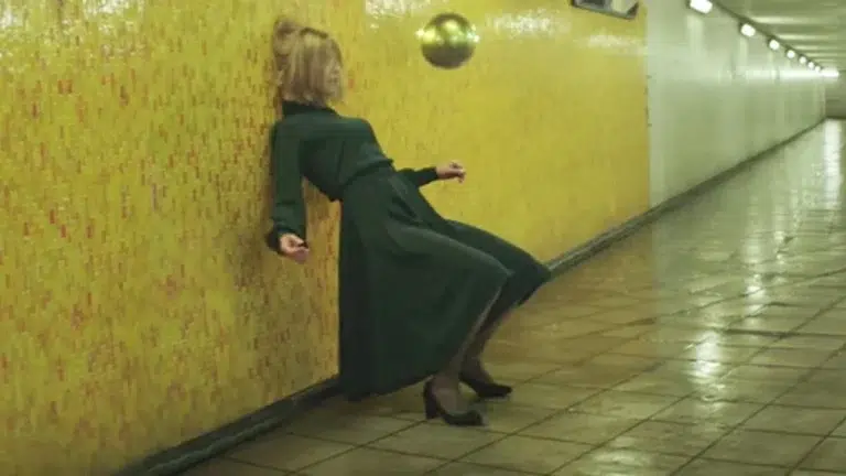 "Voodoo in My Blood”, de Massive Attack