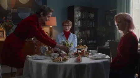 Crítica de Padre, madre, hermana, hermano: Contemplación de una familia incómoda Crítica de Padre, madre, hermana, hermano: Contemplación de una familia incómoda