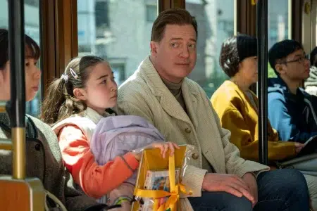 Qué ver en Disney+: 3 películas nuevas elogiadas por la crítica Rental Family (2025)