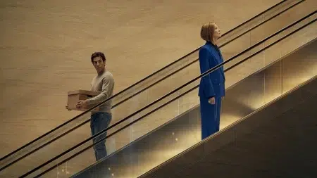Qué ver en Netflix: 4 películas recién estrenadas Sacha Baron Cohen y Rosamund Pike en Las damas primero (2026)