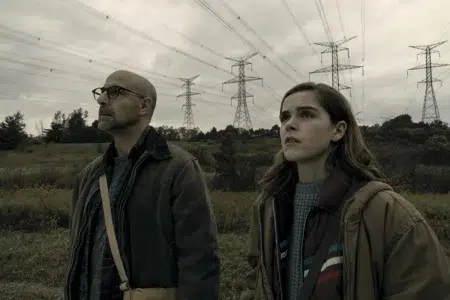 Qué ver en Netflix: 3 películas donde el silencio es clave Stanley Tucci y Kiernan Shipka en El silencio