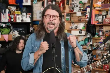 Dave Grohl en el Tiny Desk Concert de Foo Fighters