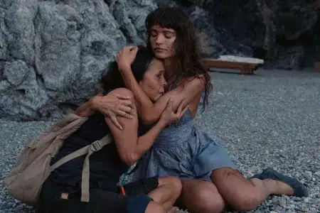 5 películas que se burlan de la burguesía Escena de El triángulo de la tristeza de Ruben Östlund