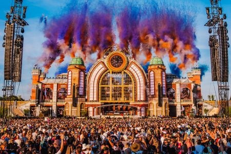 Warsteiner te invita a PAROOKAVILLE, el festival de música electrónica más grande de Alemania