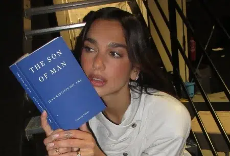 Dua Lipa abrió un espacio dedicado a los libros prohibidos y censurados Dua Lipa