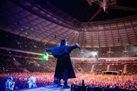 Un apagón obligó a Iron Maiden a interrumpir su concierto en París Iron Maiden
